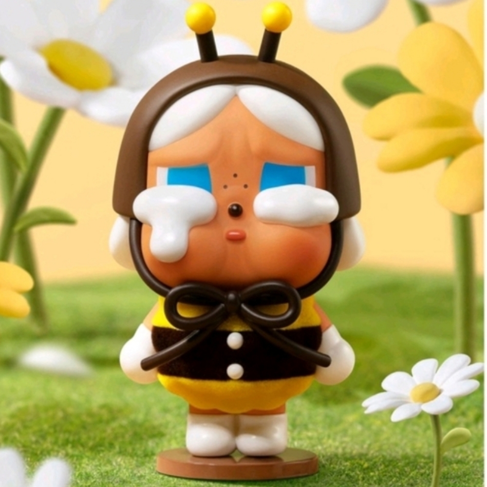 CRYBABY Crying Again Series Figures NIB - I'll Bring You A Flower‎